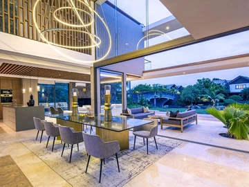 5 Bedroom Villa