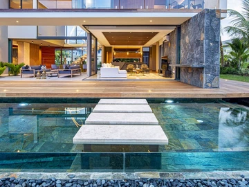 5 Bedroom Villa