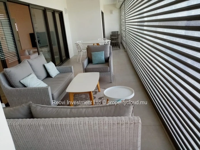 Gem like Apartment with Private Pool and Garden niched with Sea-View
