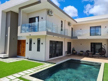 4 Bedroom Villa