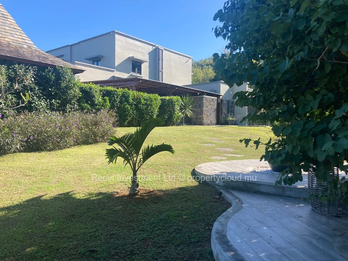 Exclusive Villa de 8 chambres sur un Terrain Immense