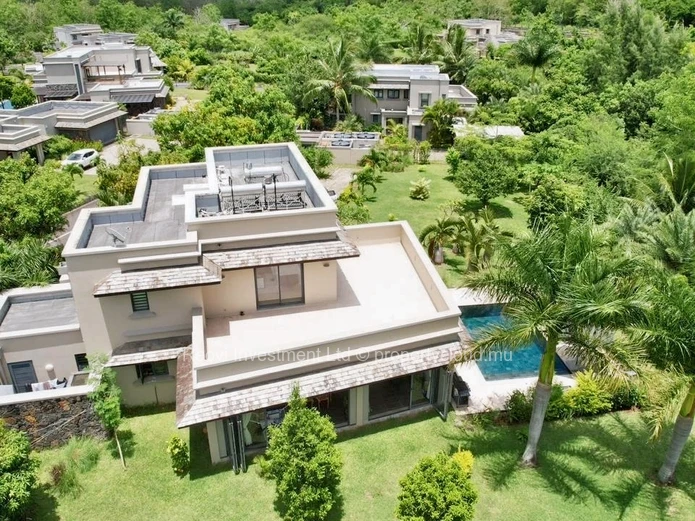 Villa de Luxe avec un grand Jardin Exotique