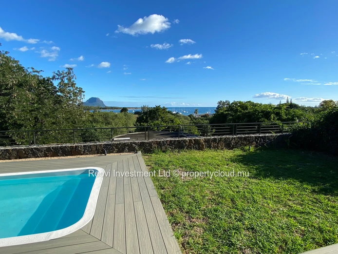 Gem like Apartment with Private Pool and Garden niched with Sea-View