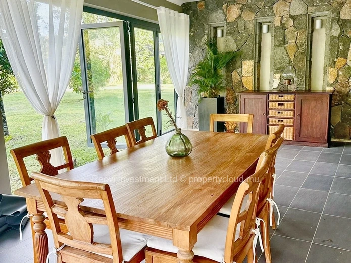 Villa de Luxe avec un grand Jardin Exotique