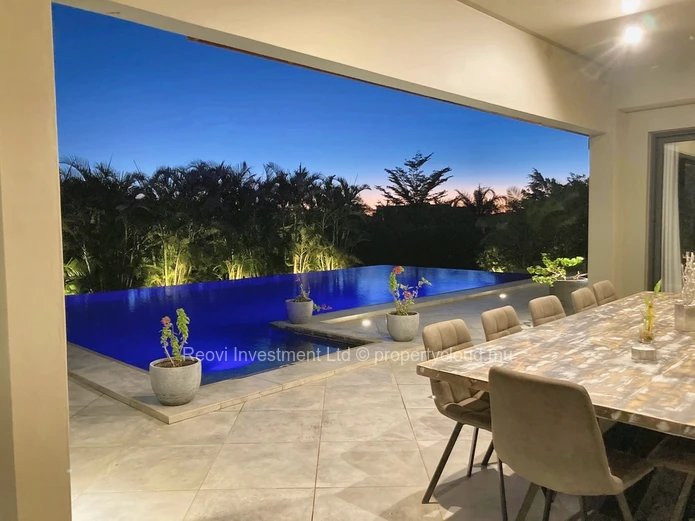 Exclusive Villa de 8 chambres sur un Terrain Immense