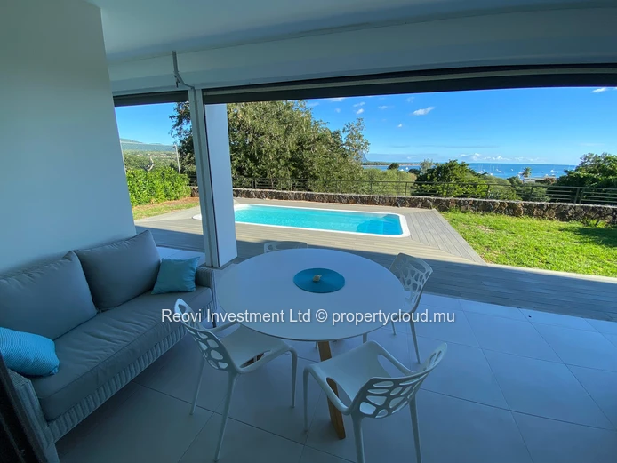 Stunning GF Apartment with Sea View et Le Morne-View