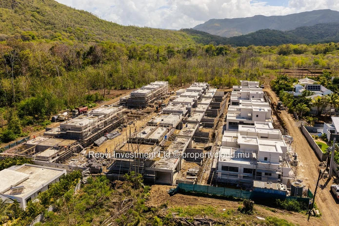 Townhouse Privée et individuelle en cours de construction à Tamarin