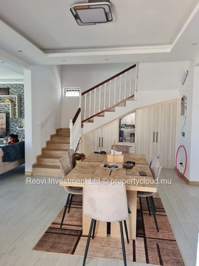 Spacious & Modern 4 Beds Villa in Grand Bay with Private Pool