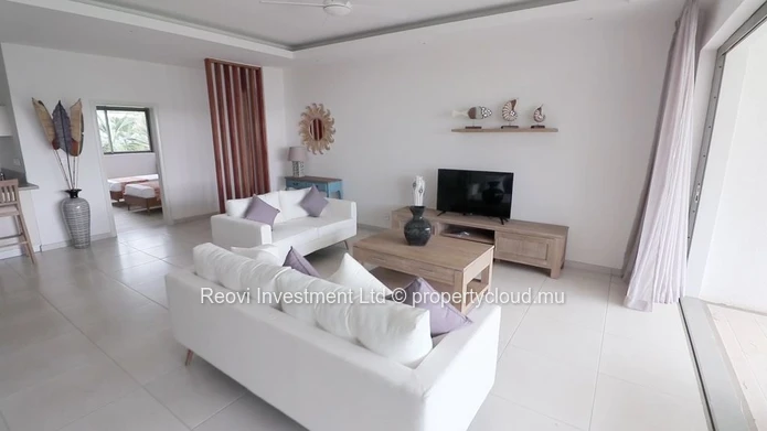 Spacious & Modern Apartment in Pereybere with Jacuzzi & Pool