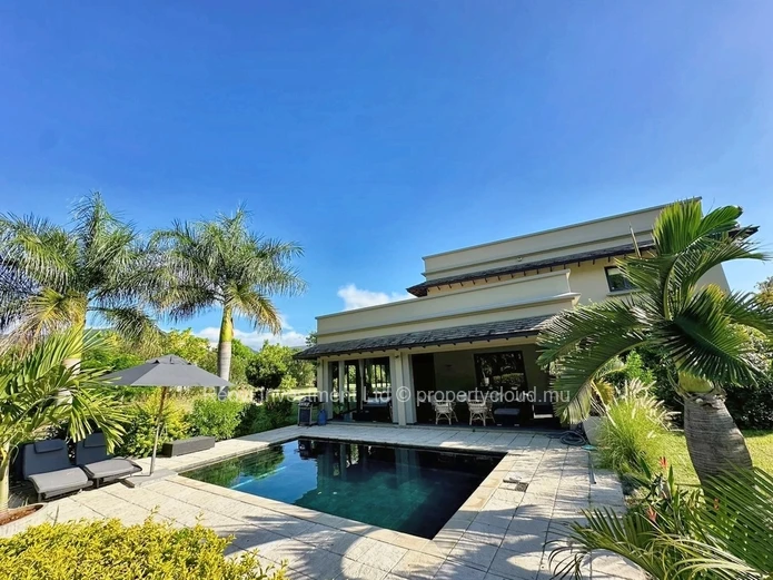 Villa de Luxe avec un grand Jardin Exotique
