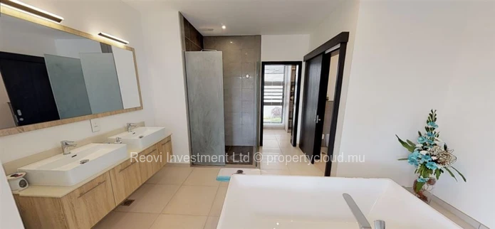 Modern 3 Bedrooms Villa in the North