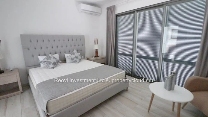 Spacious & Modern Apartment in Pereybere with Jacuzzi & Pool