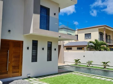4 Bedroom Villa