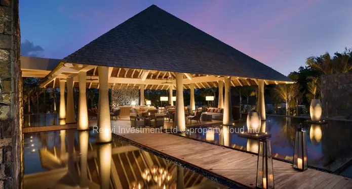 Villa Neuve Pieds dans l'eau dans un Hôtel 5 étoiles