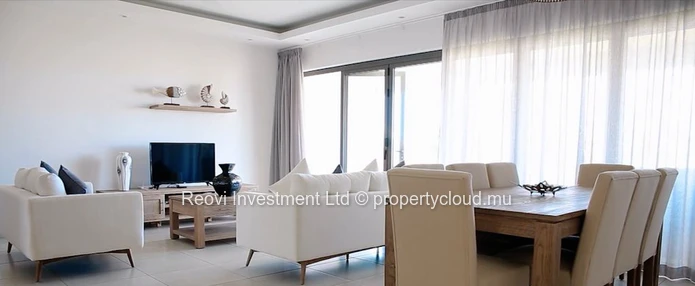 Spacious & Modern Apartment in Pereybere with Jacuzzi & Pool