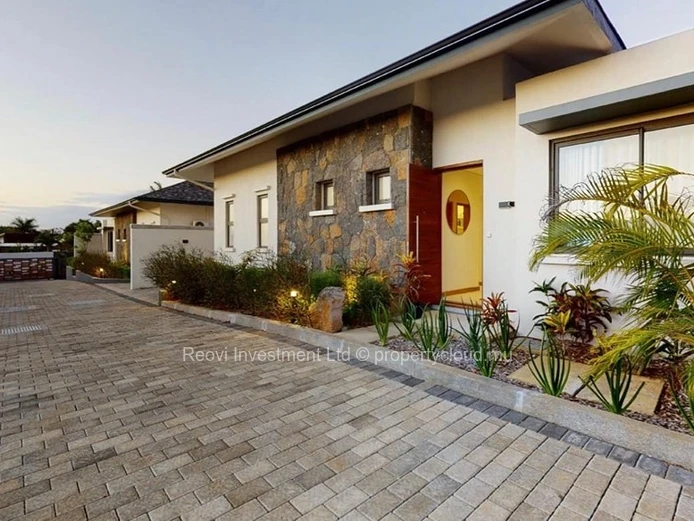 Modern & Private Villa in Grand-Bay Centre