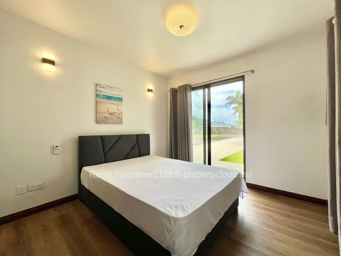 EXCEPTIONAL BEACHFRONT Newly Renovated Villa on freehold land 